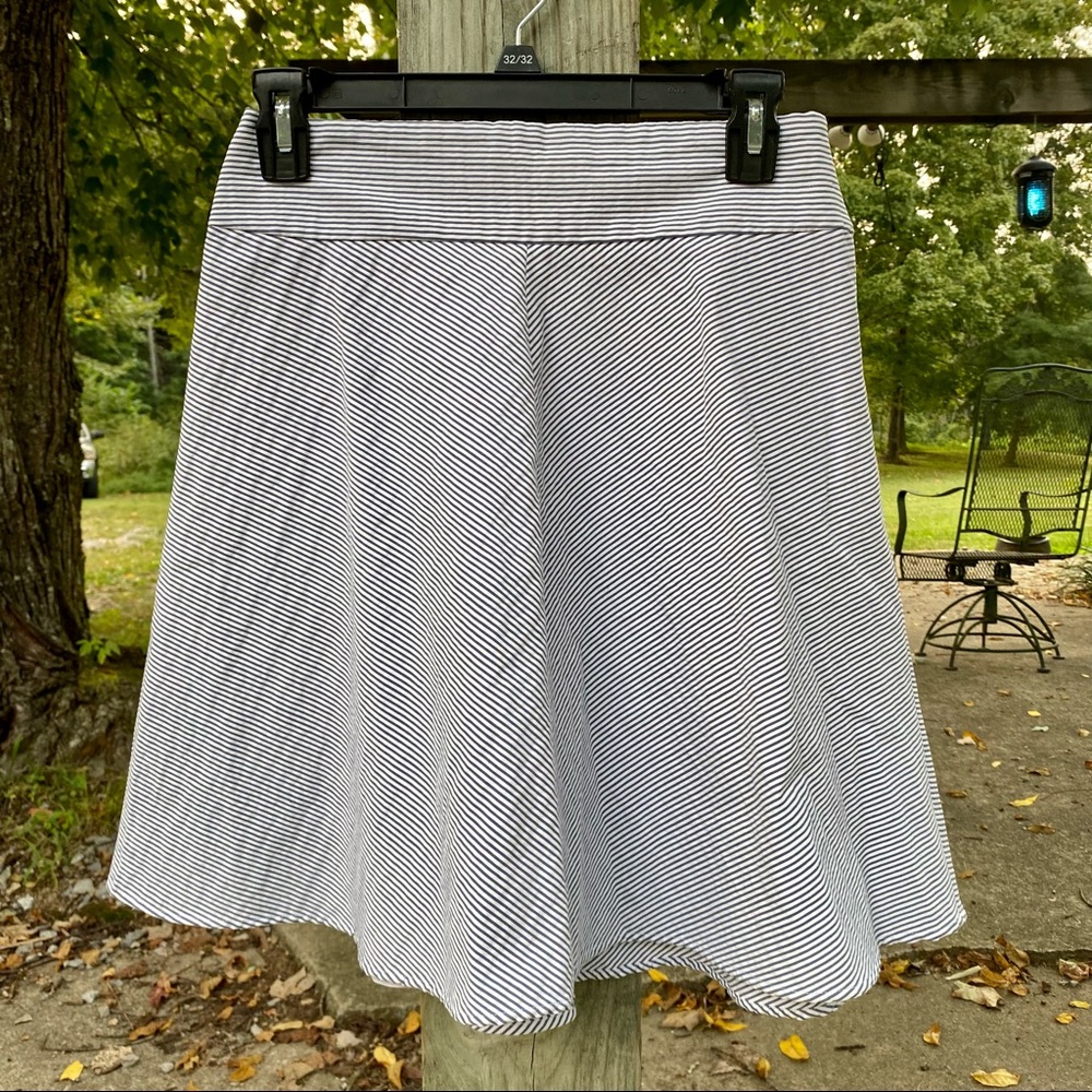 Ann Taylor Loft skirt 0P